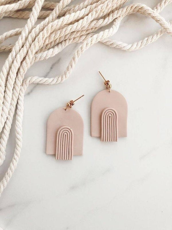 MONTAG, 30.05.2022 | 19 Uhr Themenbastelei Polymer Clay Schmuck