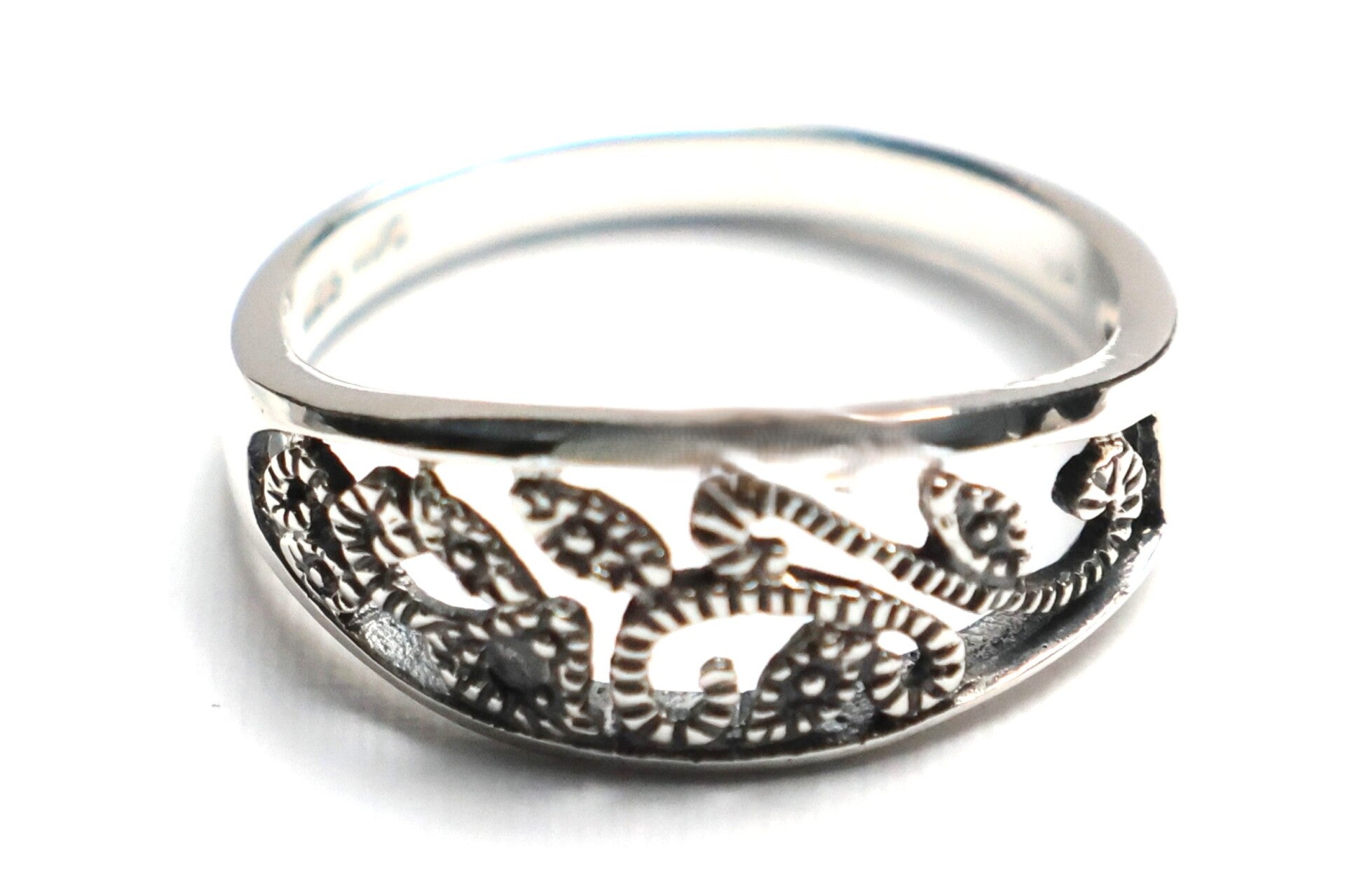 Ornament Ring