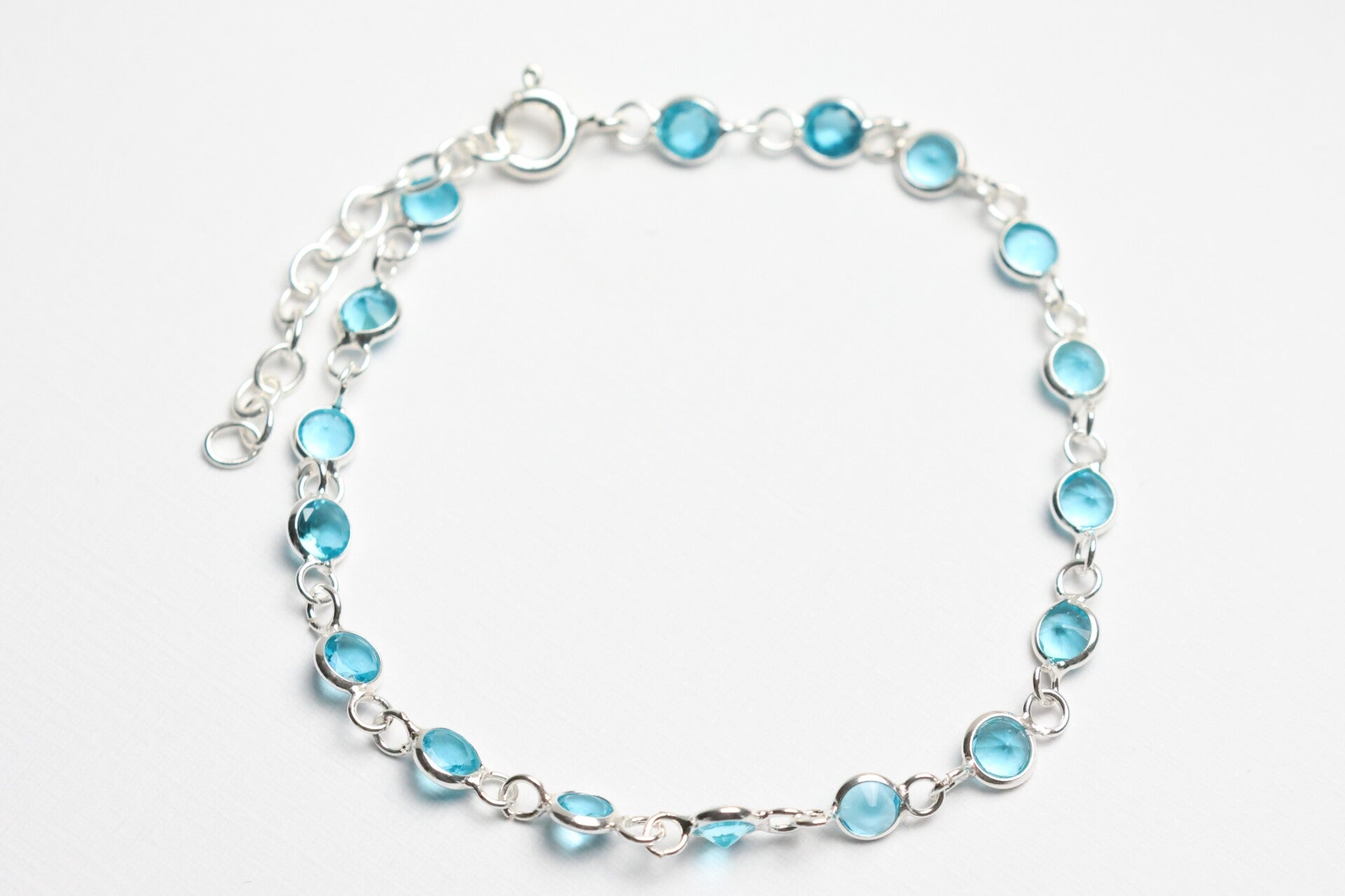 Armband hellblaue Zirkonia