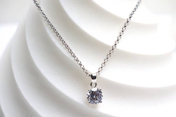 Zirkonia Anhänger mit Kette