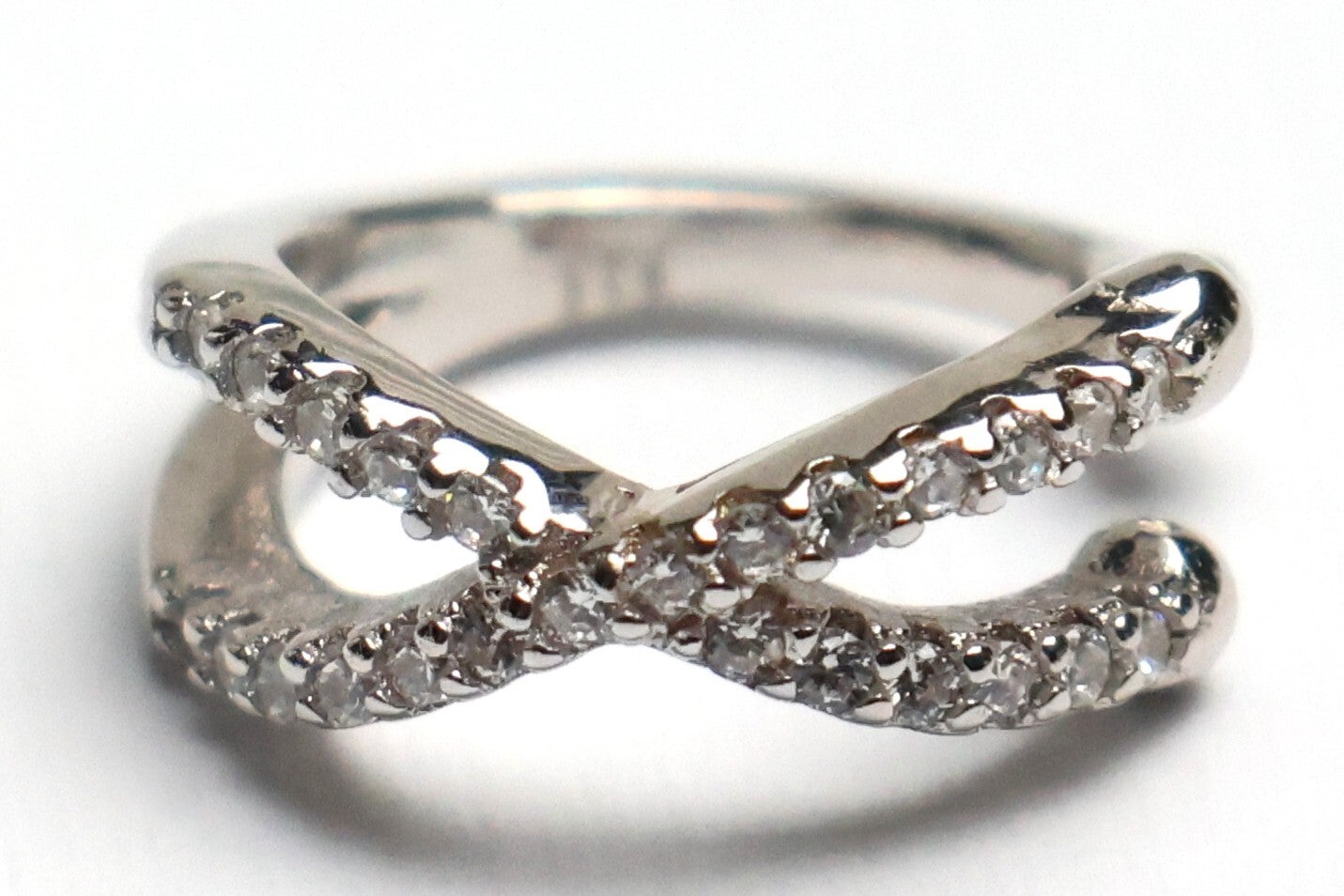 Ear Cuff - Einzelner Ohrring mit Zirkonia