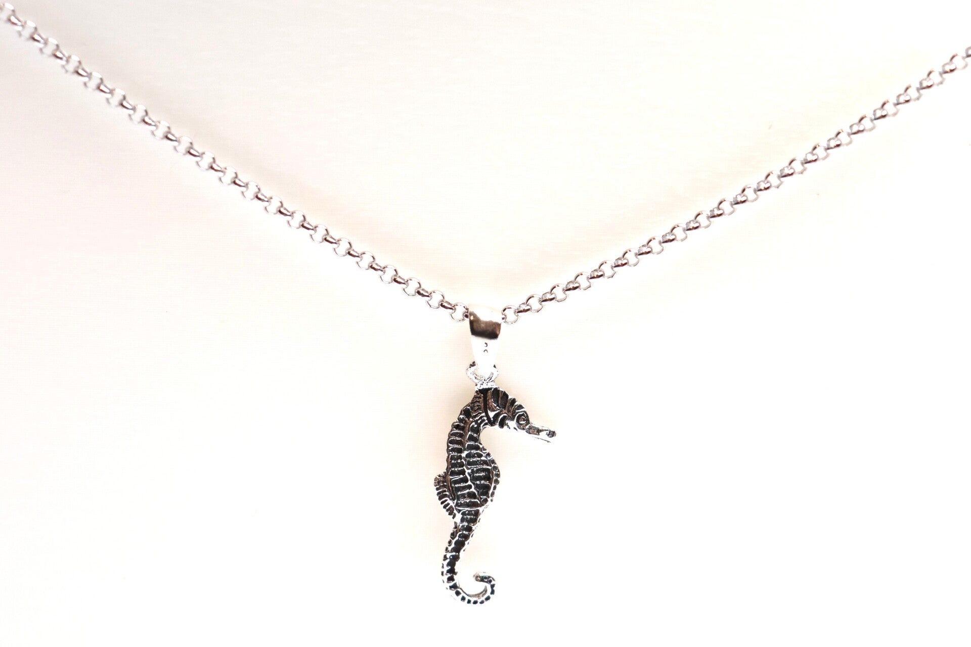 Seepferdchen Anhänger mit Kette