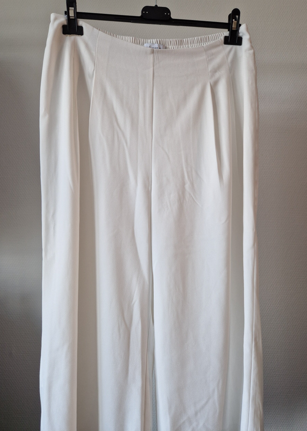 Broek Wit 44 (Nieuw)