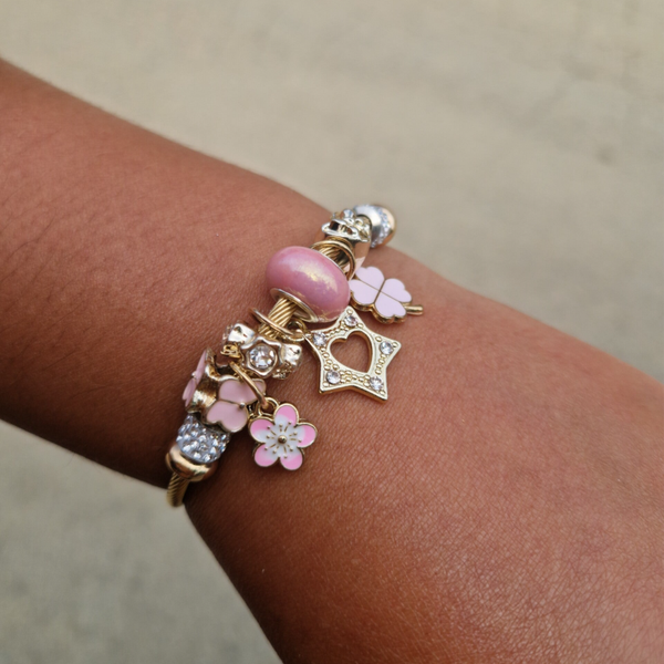 Silla Pink Bracelet (Met bedeltjes)