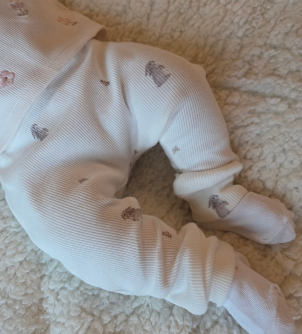 Broekje konijntje unisex handmade 56-62