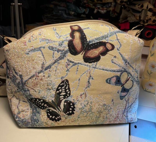 Crossover butterfly beige