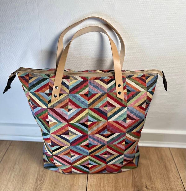 Skuldertaske m/ læder hanke tern