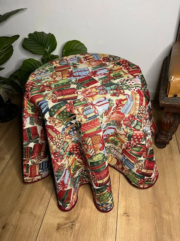 Rund dug julemandens værksted