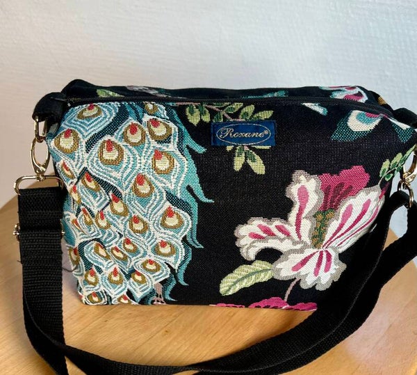 Crossover påfugl sort