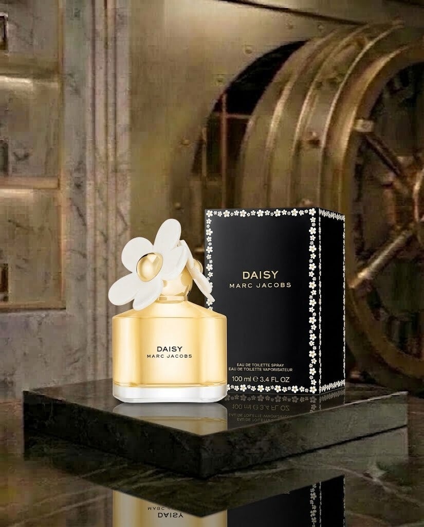 MARC JACOBS DAISY