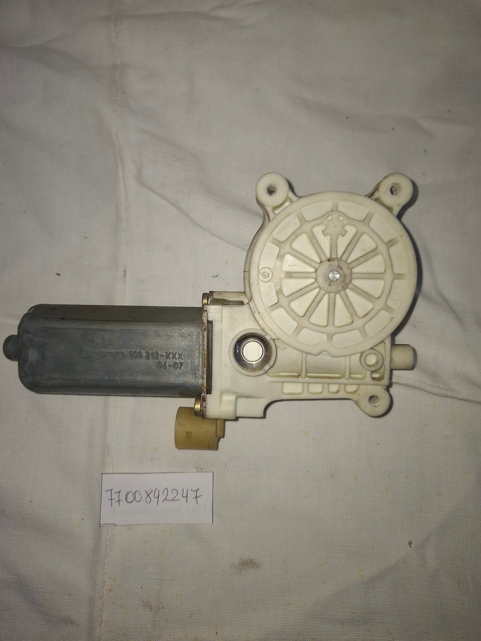 MOTEUR LEVE-VITRE CLIO II Ph2 1,5L DCI JC5