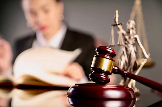 Bienvenidos a FYD ABOGADAS En FYD ABOGADAS nos dedicamos a ofrecer asesoría legal de calidad para resolver tus problemas legales de manera eficiente y profesional. Nuestro equipo de abogadas altamente capacitadas está listo para ayudarte en todo momento.
