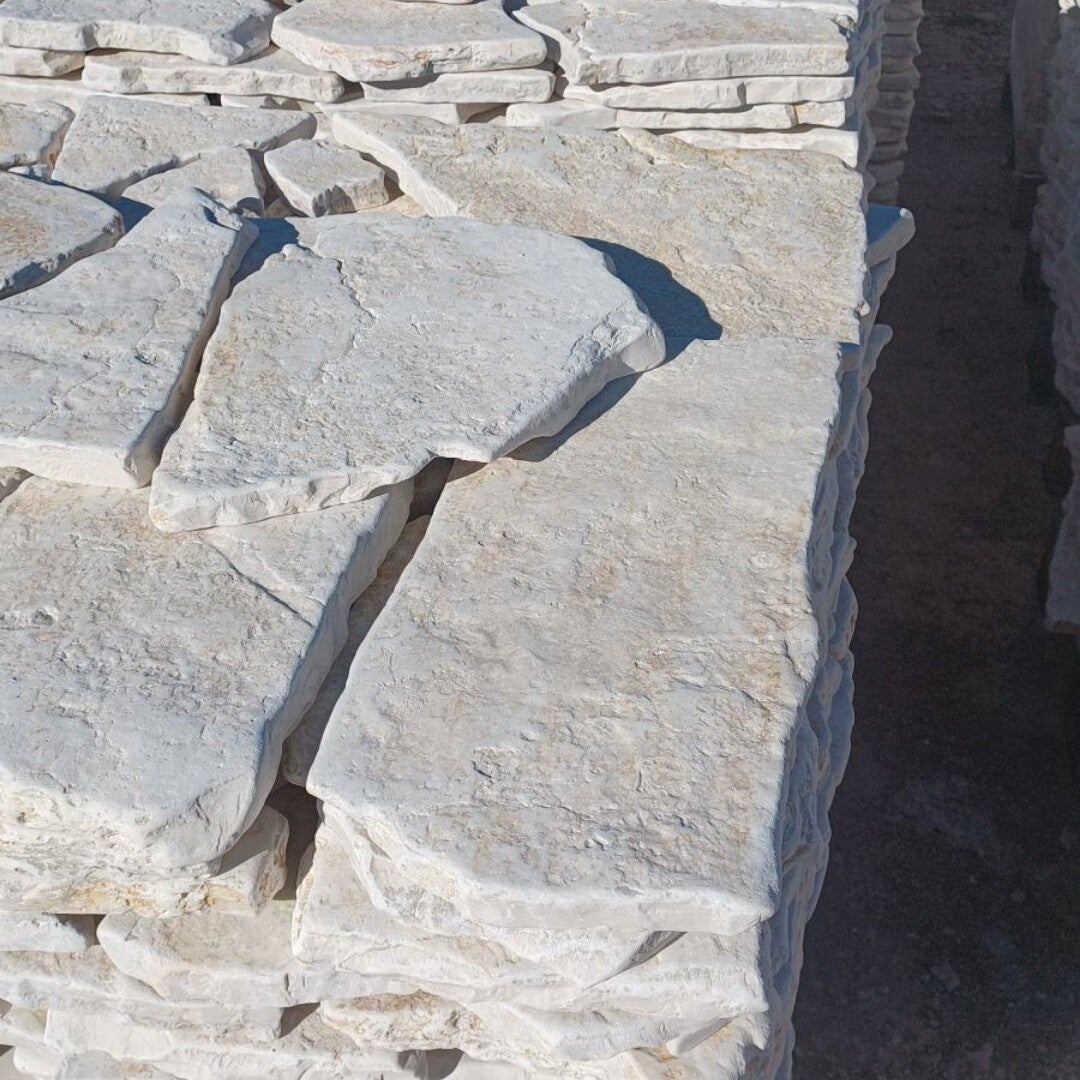 DALMATIA CREMA ANTICO – getrommelte Natursteinplatten