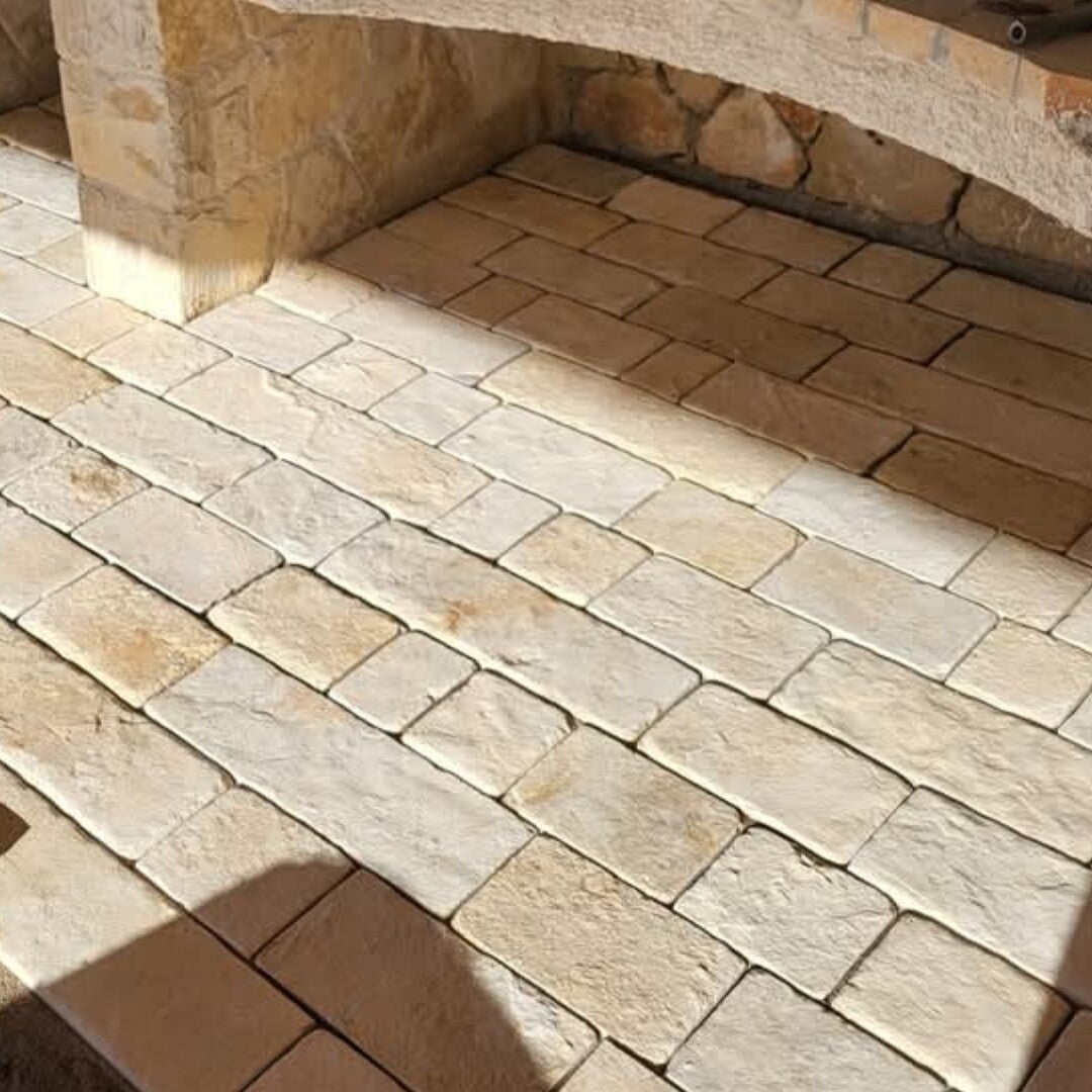 MAESTRAL ANTICO verlegte Natursteinplatten