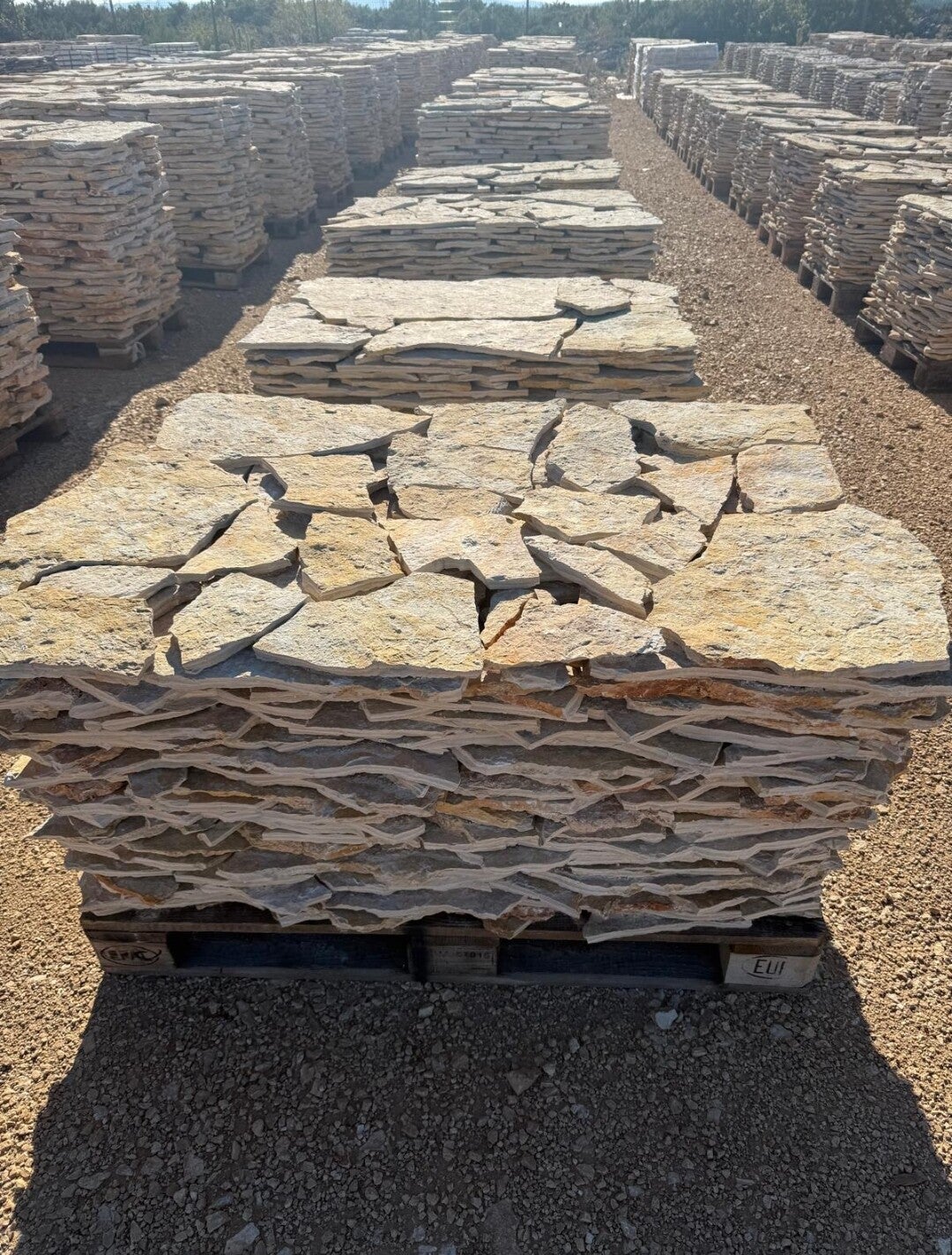 Natursteinplatten aus kroatischer Produktion