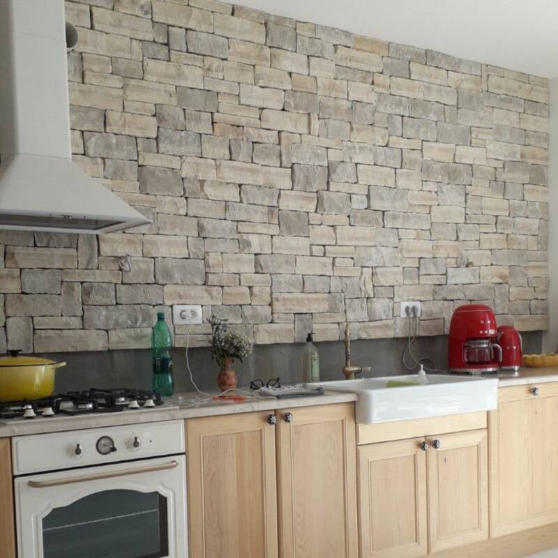Taurus Standard Wandverblender aus Naturstein - Kalksteinverkleidung in moderner Landhausküche, handverlegt