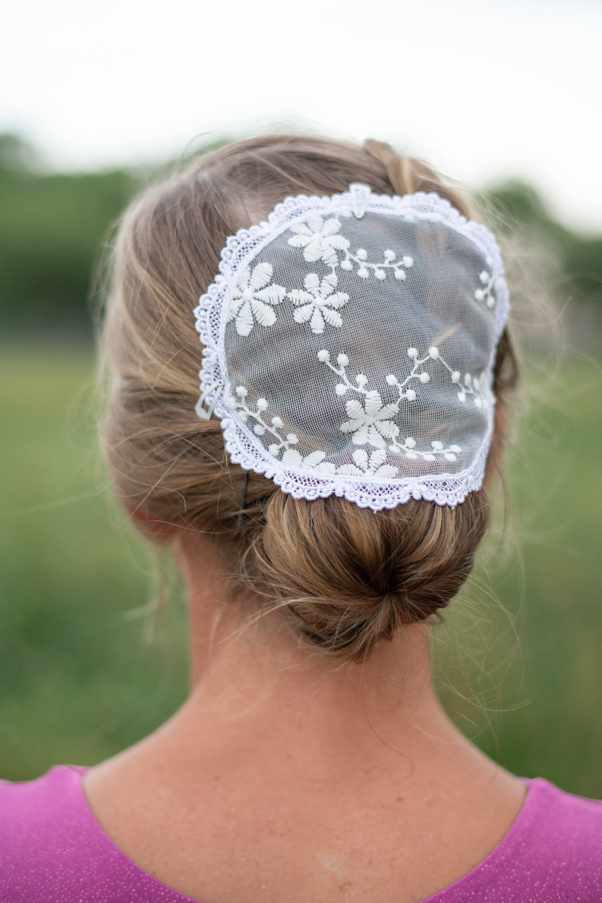 daisy lace- white