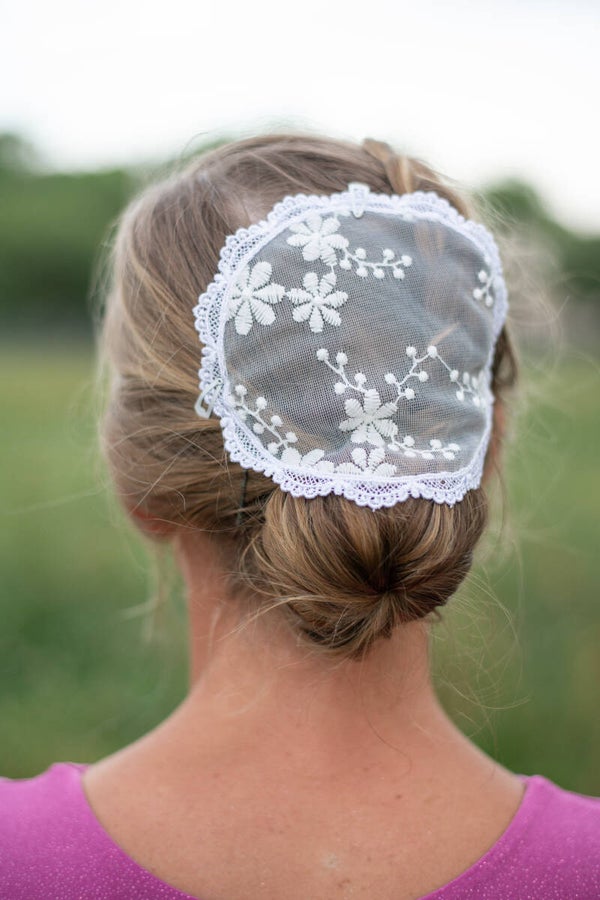 daisy lace- white