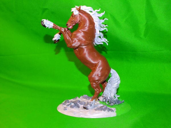 Dekorative Pferdefigur – elegant & detailreich gestaltet