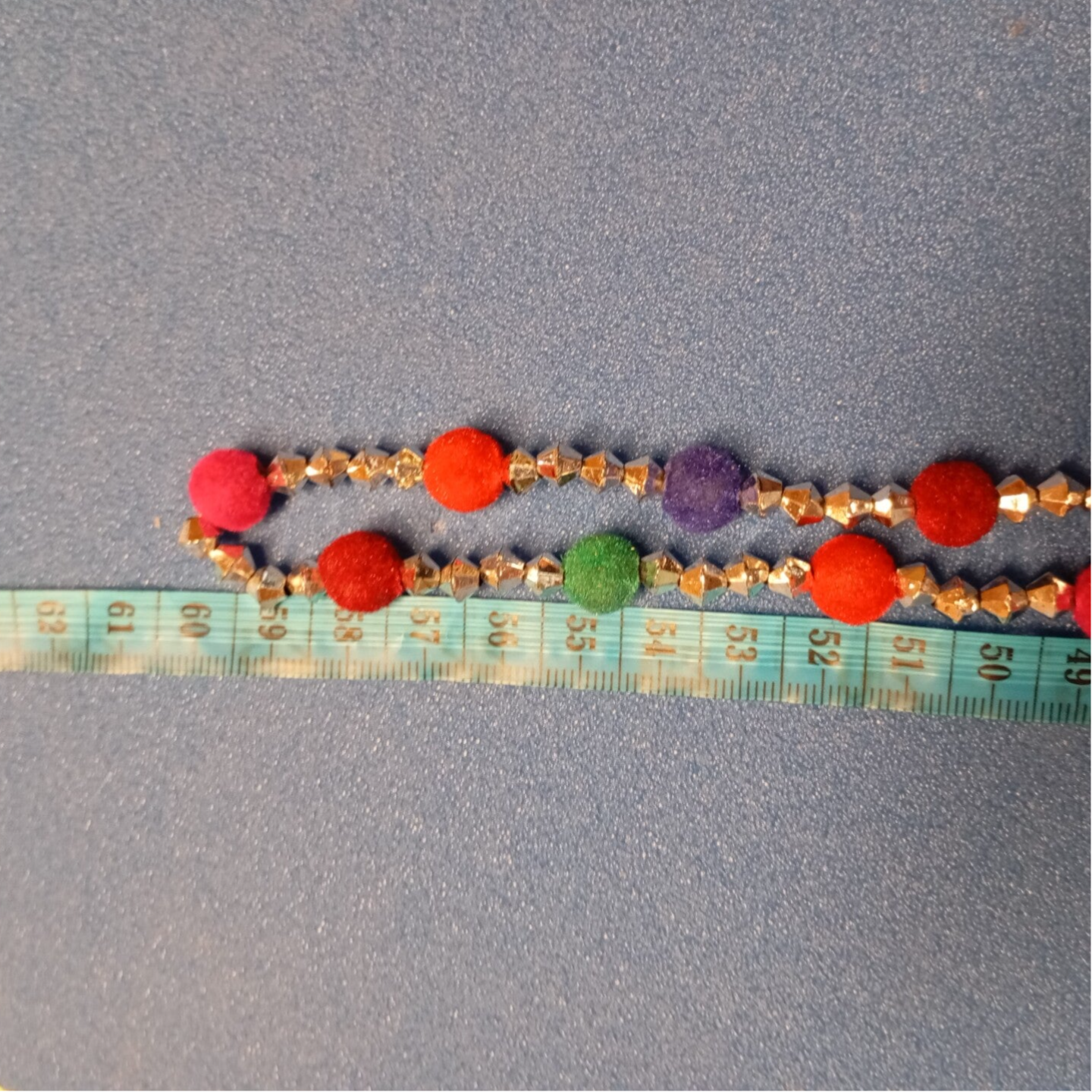 Farbige Halskette, mehrfarbige Filzkugel-Halskette, Pom-Pom-Halskette, Halskette mit Filz-Bommeln, modische Halskette