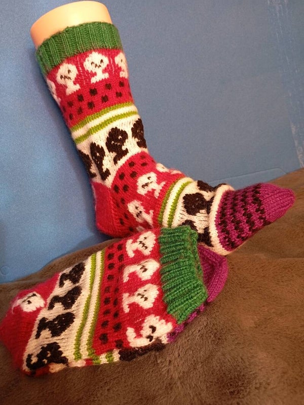 Wunderschöne handgestrickte Socken mit schönen Mustern  Gestrickte Socke Unisex -№38