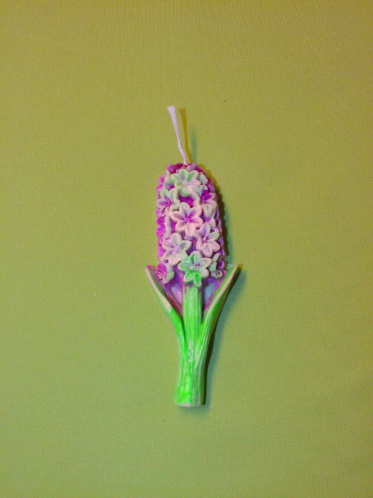 Dekorative Blumenkerze – handgefertigt