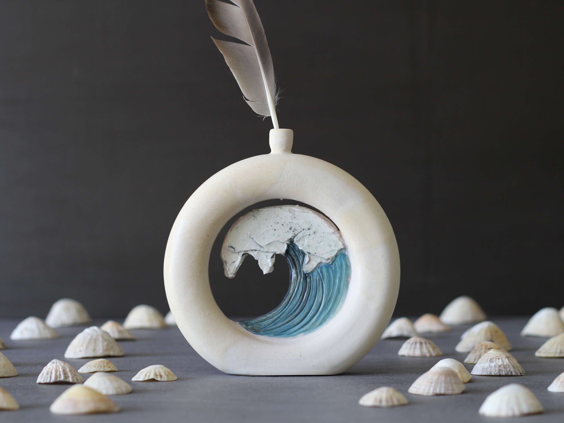 ceramic-donut-wave-vase