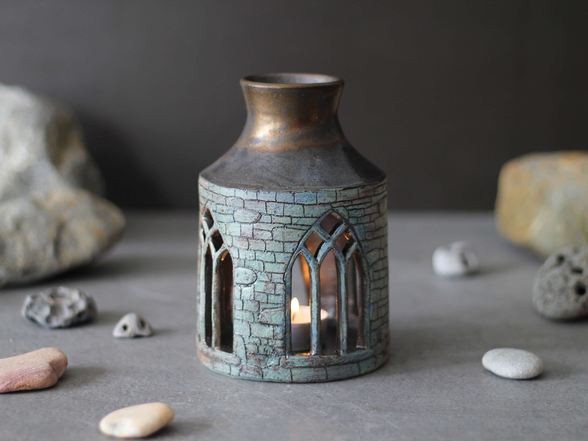 gothic-irish-abbey-design-lantern
