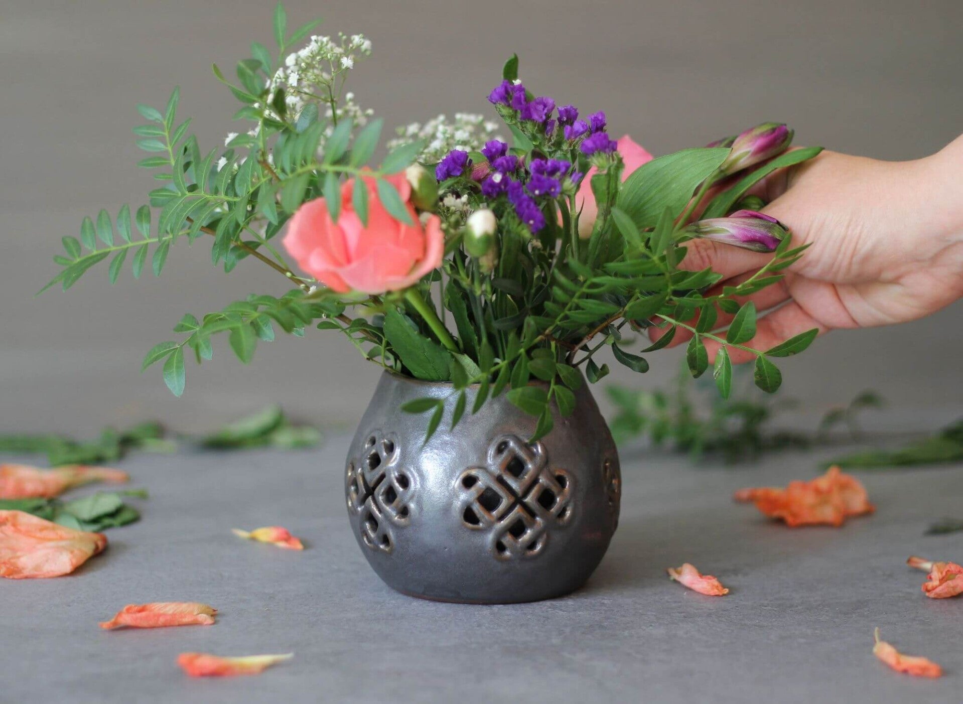 Metallic-Gold-ceramic-bud-vase