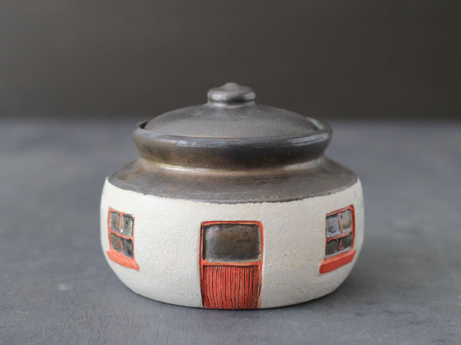 Irish Cottage Jar Large — Hand-Thrown Stoneware with Red Door