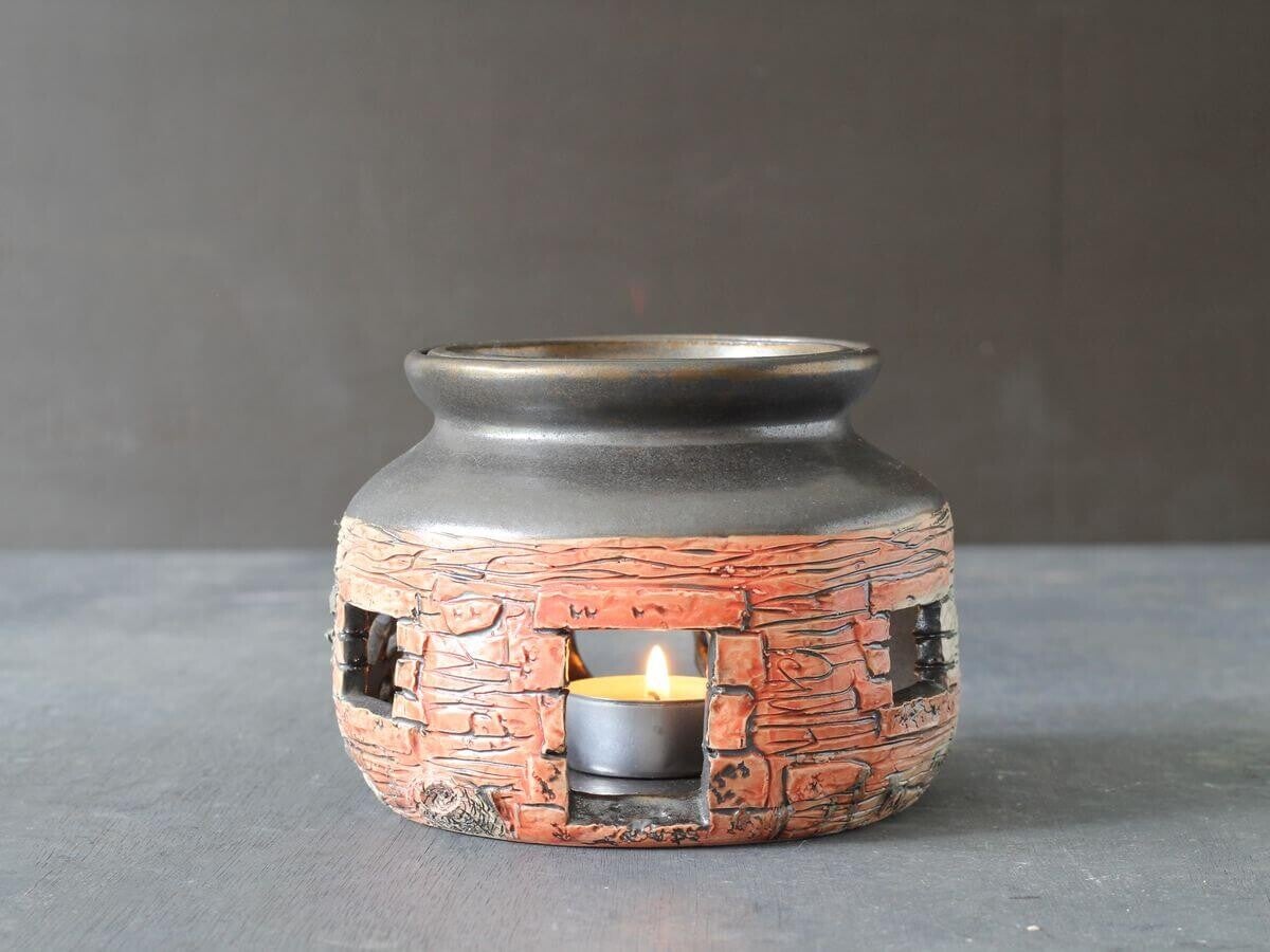 Essential Oil Burner - Irish Cottage - Calla Lilly Design