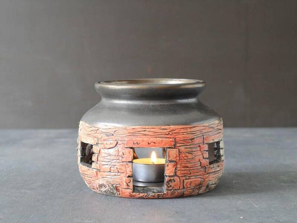 Essential Oil Burner - Irish Cottage - Calla Lilly Design