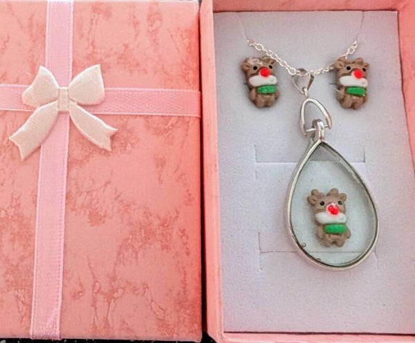 Teardrop resin pendant and earring set with Reindeer charm
