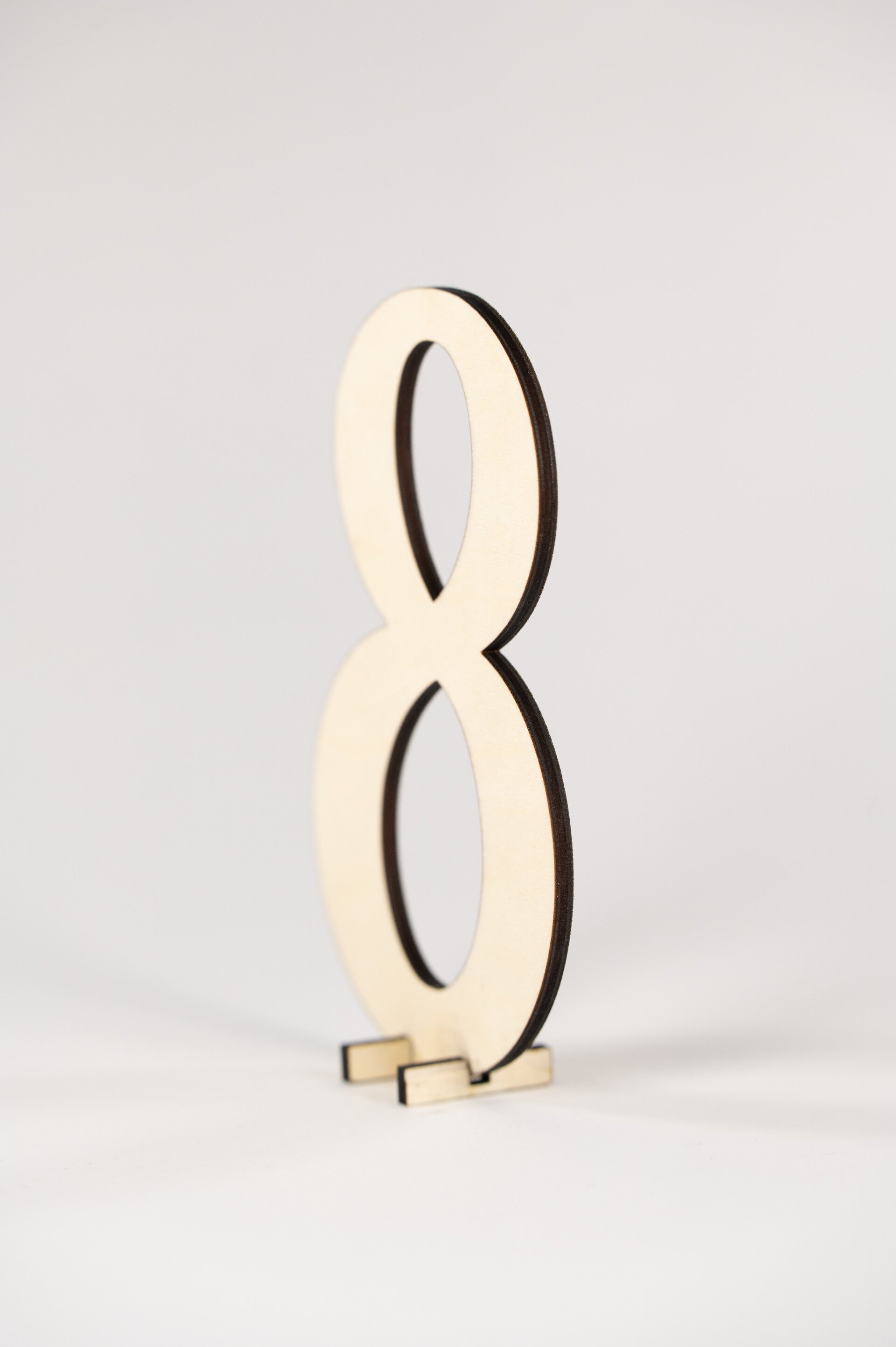 Puinen pöytänumero #1