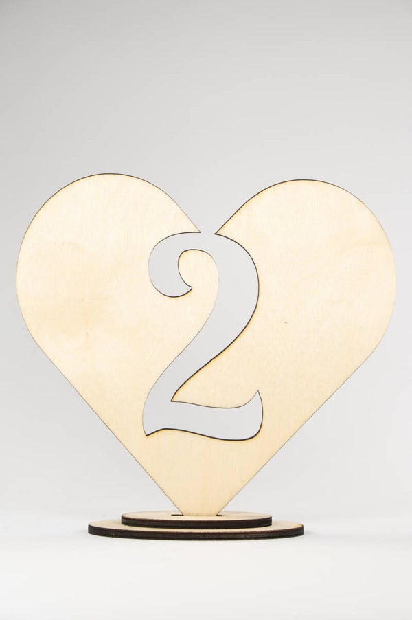 Puinen pöytänumero - Sydän #2