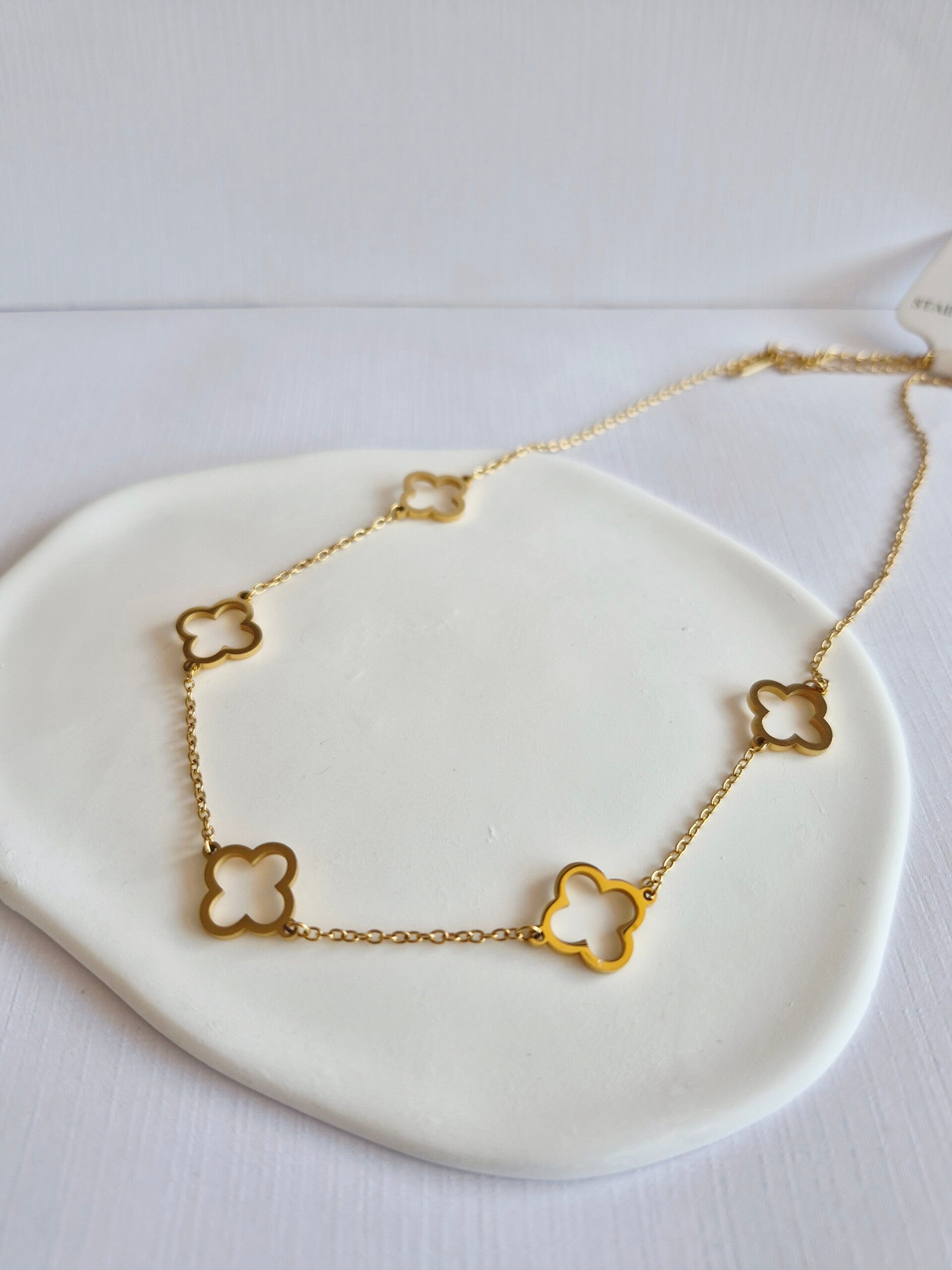 Loisa necklace