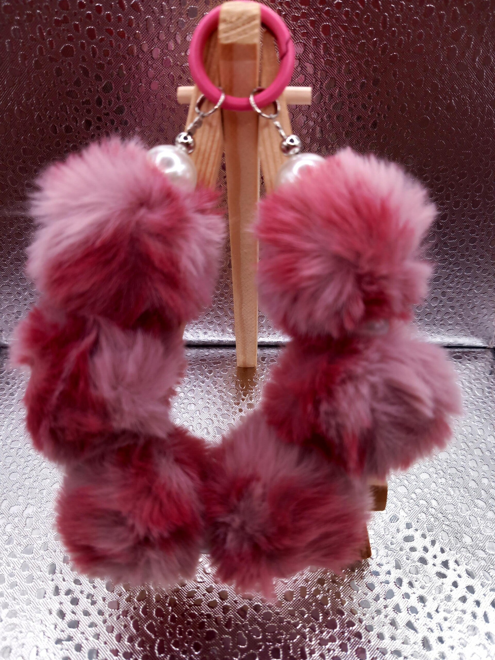 Fluffy bont/parel telefoonkoord roze/rood