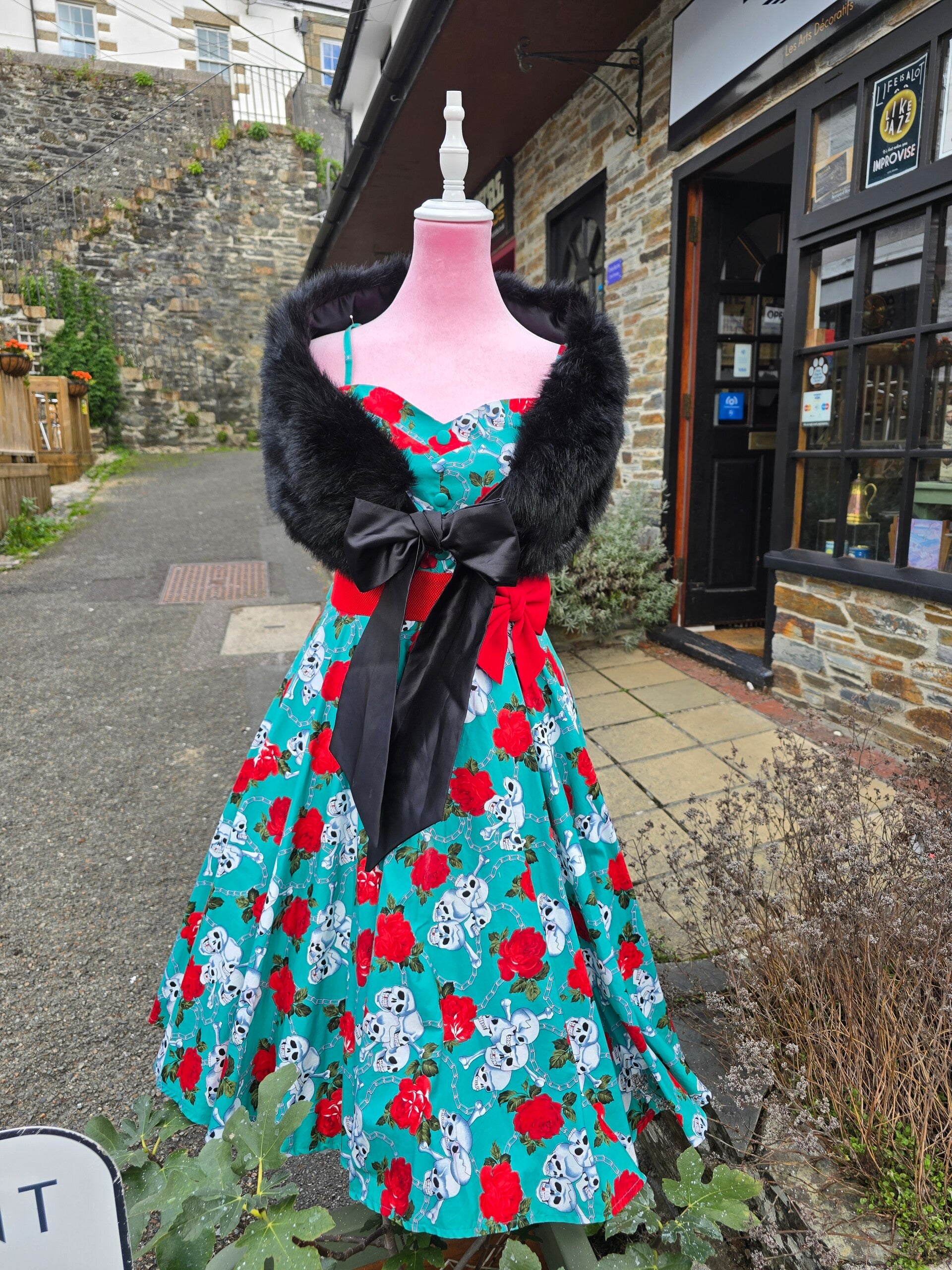 Skull dress picture test