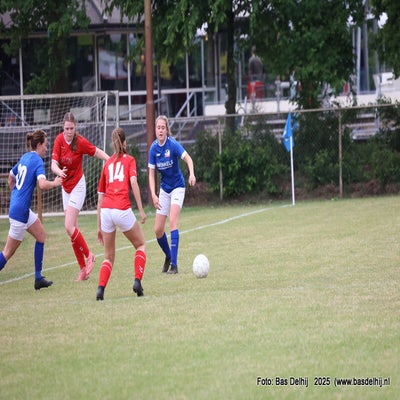 015-1r1a6135-standard.jpg