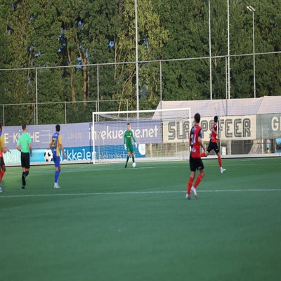 1r1a2441-standard.jpg