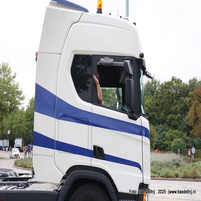 235-1r1a8289-standard.jpg