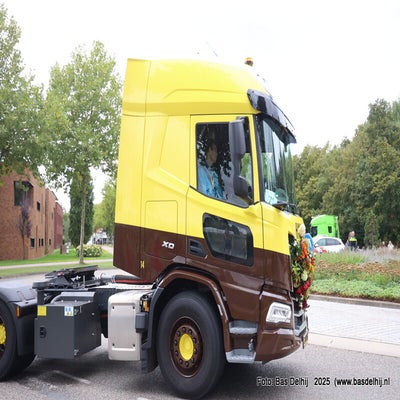 238-1r1a8292-standard.jpg