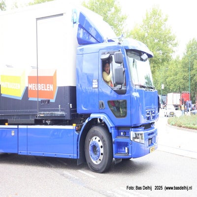 246-1r1a8300-standard.jpg