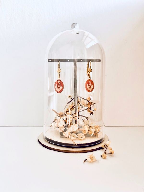 O3CS Earrings "Cameo Hummingbird Caramel"