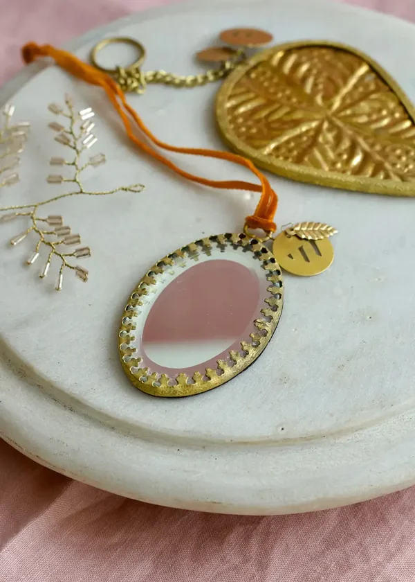 De Weldaad Mirror Oval Hanger