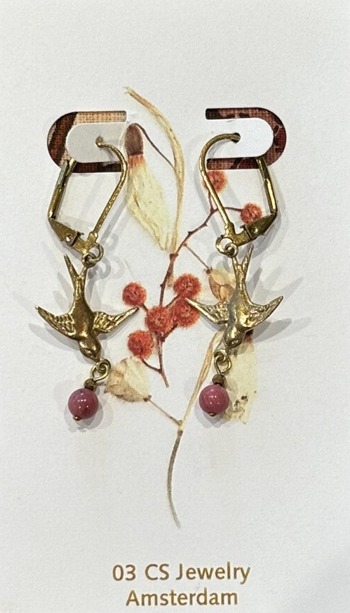 O3CS Earrings "Swallow Pink"