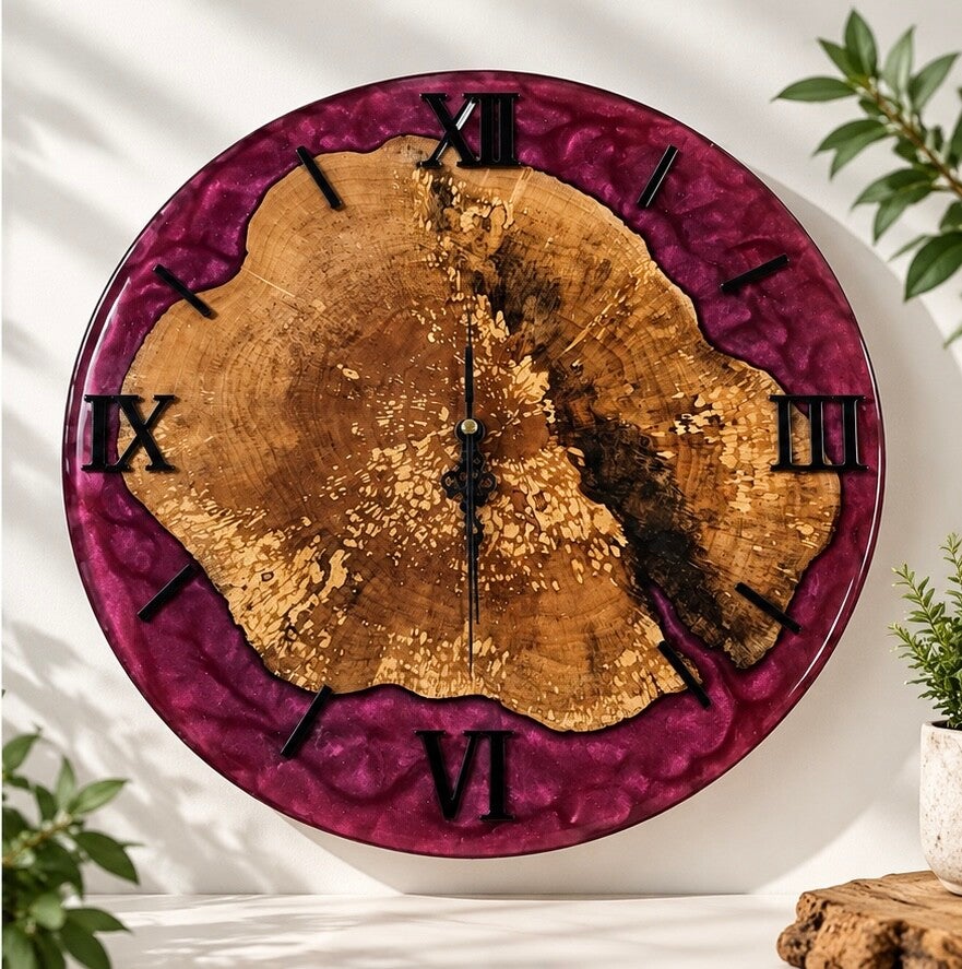 Handgefertigte Epoxidharz Wanduhr
