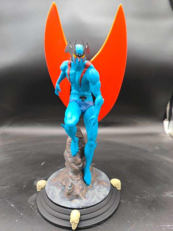 Devilman: L'Angelo Caduto che Sfida l'Inferno - Statuetta da Collezione Esclusiva