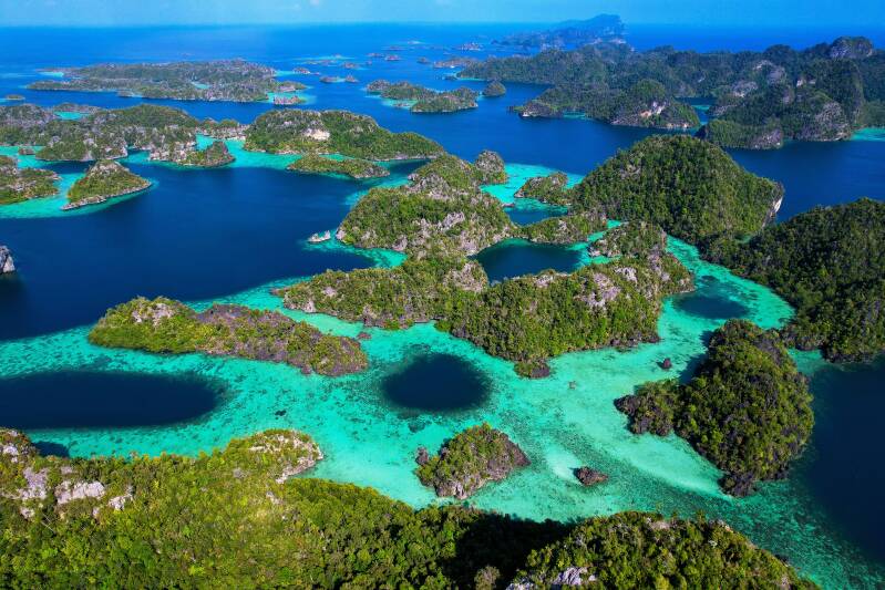 raja-ampat-south-west-papua-indonesie-standard.jpg