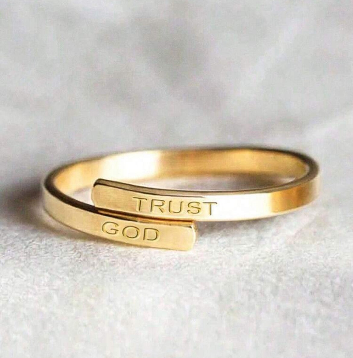 LL | Verstelbare ring ‘Trust God’ - RVS